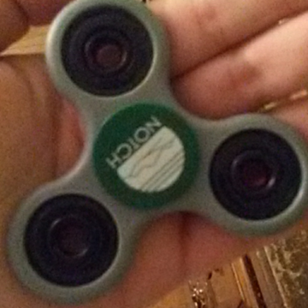 Fidget spinner